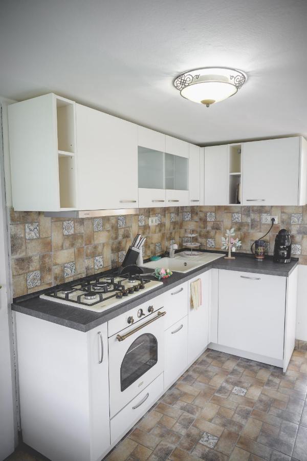 Jurta Debrecen Hotell Exteriör bild